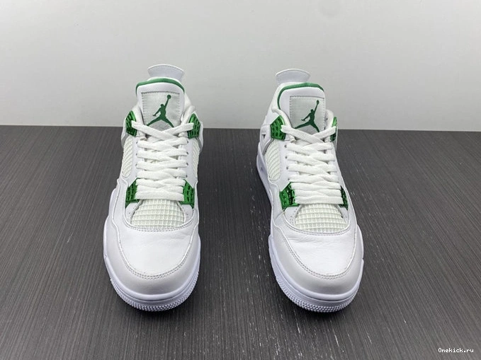 One Kick CT8527- Jordan 3960 Metallic Efficient Green 4 Retro 1013